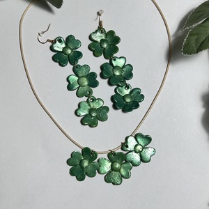 Cercei și colier handmade , trifoi cu patru foi , mărțișor , Bijuterii, Seturi de bijuterii, Lucrare cu argilă, ARTYNOS