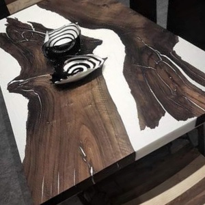 Masă din lemn de nuc cu rășină epoxy , Casă & Stil de viață, Mobilier artizanal, Mese, , ARTYNOS