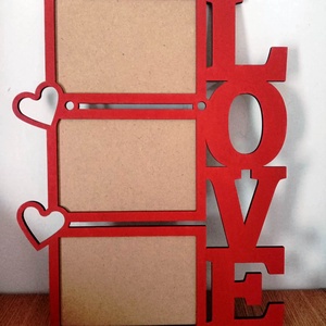 Rama foto cu 3 fotografii 10x15 cm si mesajul Love, 2 straturi mdf de 2.5 mm, dimensiune rama 27x38 cm - Artynos.ro