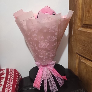 Buchet cu Stitch si trandafiri de sapun parfumati - Artynos.ro