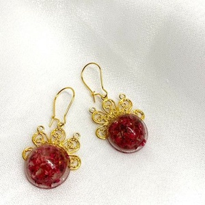 cercei handmade unicat din rasina si flori naturale 00058 - Artynos.ro