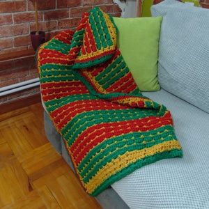 Patura crosetata rosie verde 105 x 77 cm, Casă & Stil de viață, Echipament pentru camera copiilor, Pături pentru copii, Croșetat, ARTYNOS