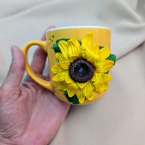  Cana „Raza de Soare” cu Floarea-Soarelui modelata din Lut Polimeric, Casa & Stil de viata, Accesorii pentru echipamente de bucatarie, Accesorii de servire, Cani, Plastilina, Surprinde o persoana draga cu o cana unica, decorata manual cu multa grija si atentie la detalii!
A..., ARTYNOS
