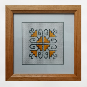 TABLOU DECORATIV RUSTIC - model GALBEN, Arte vizuale și accesorii , Imagini cu broderii, Broderii în cruciuliță pe țesătură, Broderie, Cusătură, ARTYNOS