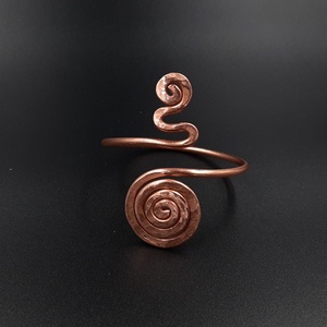 Bratara din cupru cu spirale - Artynos.ro