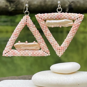 Cercei 'Sunrise triangle', cu perle de cultura - Artynos.ro