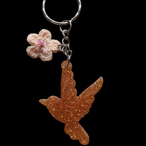 Breloc Pasarica Coral - Energie Jucausa si Bucurie , Geanta si husa, Accesorii genti, Breloc, Altele, Crosetat, ARTYNOS