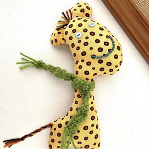 Girafa...cu capul in nori! - Artynos.ro