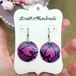 Produsul lui-LoveForHandmade