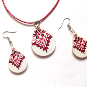 set bijuterii lemn cu motiv traditional 43247 - Artynos.ro