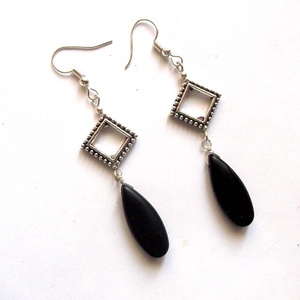 cercei howlite negru 44686 - Artynos.ro