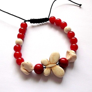 bratara howlite ,coral si sticla 34486 - Artynos.ro