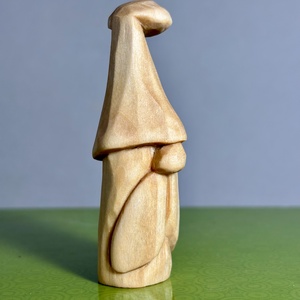 Gnom cioplit din lemn de tei - figurină unicat - Artynos.ro