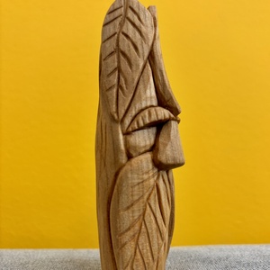 Spiritul Pădurii - figurină unicat, Accessorii si unelte, Accesorii decorative, Figurine, Sculptura, Prelucrarea lemnului, Adaugă un strop de magie naturală în decorul tău cu acest Spirit al Pădurii, sculptat manual din le..., ARTYNOS