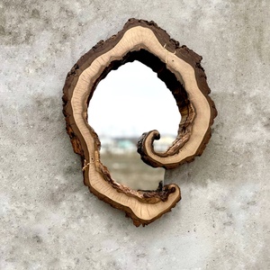 Oglindă Albă-ca-Zăpada / Oglindă din lemn de nuc cu ramă naturală / Oglindă de perete / Oglindă mireasă, Casă & Stil de viață, Accesorii pentru decorat casa, Oglinzi perete, oglinzi decor, Prelucrarea lemnului, Altele, ARTYNOS