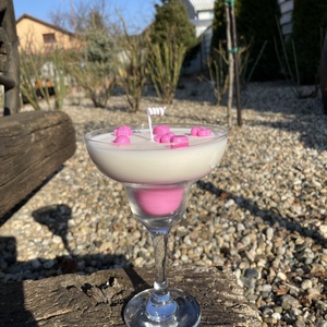 Lumanare parfumata in pahar de cocktail., Casă & Stil de viață, Lumânări, parfumuri, arome, Lumânare - lumânări artizanale, Lumânare și fabricarea lumânărilor, ARTYNOS