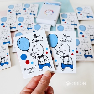 Marturii botez baietel cu balon pictat manual personalizate cu nume - Artynos.ro