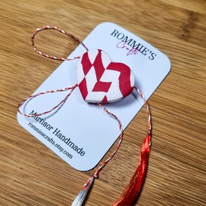 Martisor Handmade Inima Abstracta din Lut Polimeric  Brosa cu Ac si Snur Traditional Alb-Rosu, Bijuterii, Mărțișor, Lucrare cu argilă, ARTYNOS