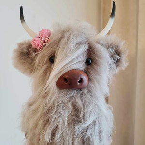 Vacuta scotiana - Toffee, the Highland cow, Jucării și echipamente pentru copii, Plușuri, Figurine de pluș, Cusătură, ARTYNOS