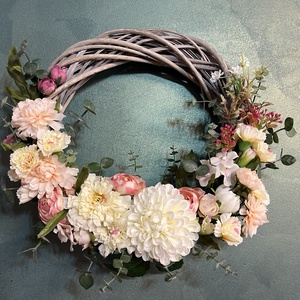 Coronita din flori artificiale, Casă & Stil de viață, Accesorii pentru decorat casa, Decorațiuni de geam și decorațiuni de ușă , Decor ferestre și autocolant pentru geam, Aranjament de flori, ARTYNOS