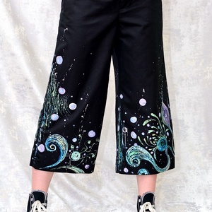 Pantaloni negri cu pictură florală, unicat, Imbracaminte si moda, Haine dama, Pantaloni dama, Pictura, ARTYNOS