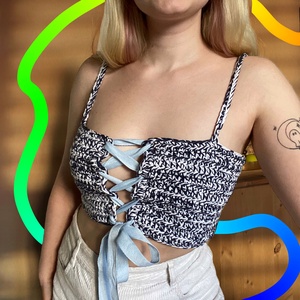 Top cu panglica albastra, Imbracaminte si moda, Haine dama, Tricou si top de dama, Crosetat, ARTYNOS