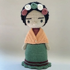 Papusa crosetata Frida Kahlo - Artynos.ro